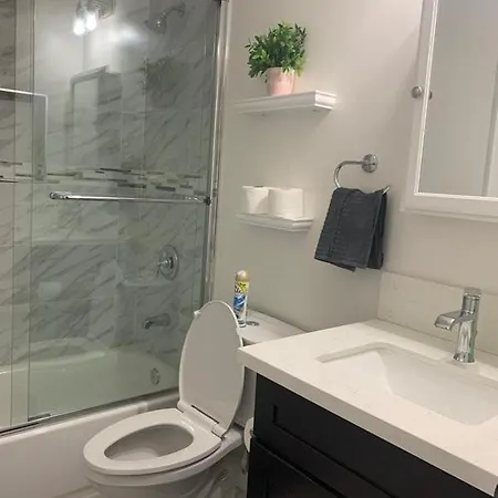 Gated Contemporary 3 Bedroom - 2 Bathroom Home In South La Plus Parking Los Angeles Extérieur photo