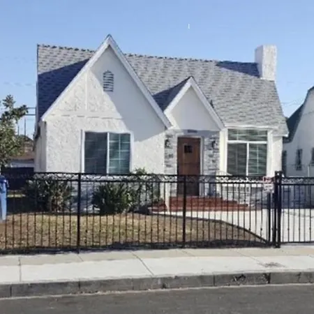 Gated Contemporary 3 Bedroom - 2 Bathroom Home In South La Plus Parking Los Angeles Extérieur photo